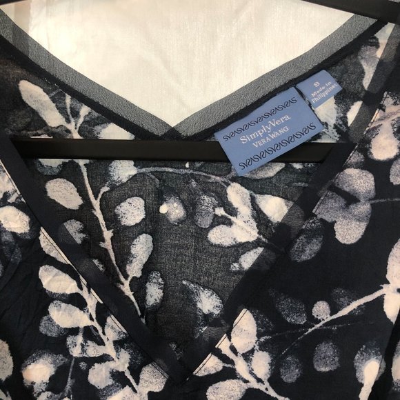 Simply Vera Navy/White Floral Dress Size SM - Picture 3 of 6